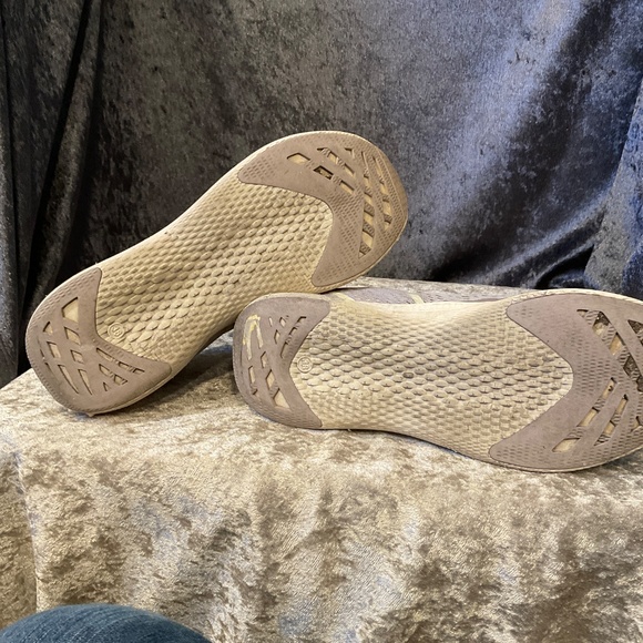 Dansko Purple Sneakers, Size 38 (7.5) - Picture 4 of 5